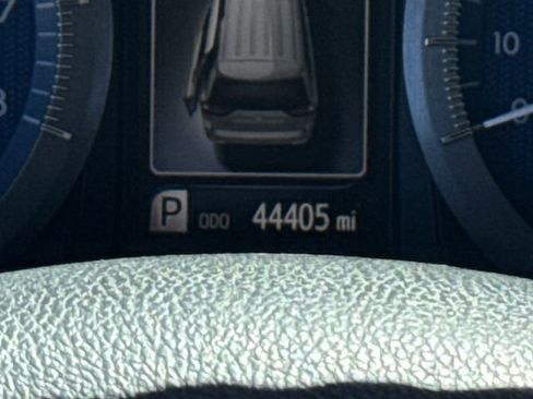 Used 2018 Toyota Sienna LE w/ Carpet Mat Package FWD image 16