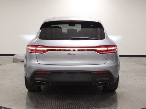 Certified 2025 Porsche Macan AWD/4WD image 6