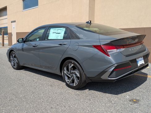 New 2026 Hyundai Elantra Sport image 7