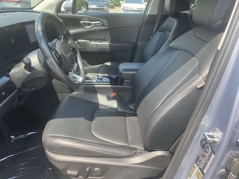 Used 2024 Kia Sportage EX FWD image 12