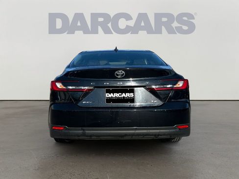 Used 2025 Toyota Camry LE image 6