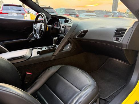 Used 2019 Chevrolet Corvette Z06 RWD image 21
