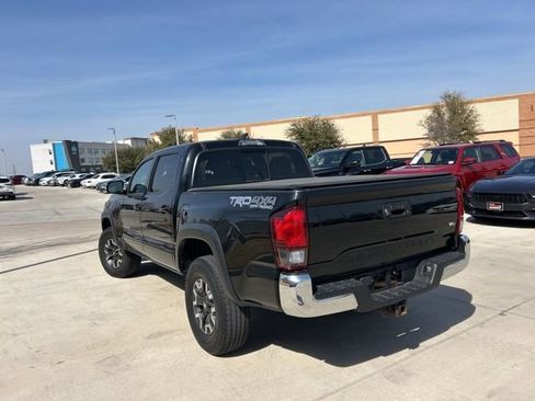 Used 2019 Toyota Tacoma TRD Off-Road image 5