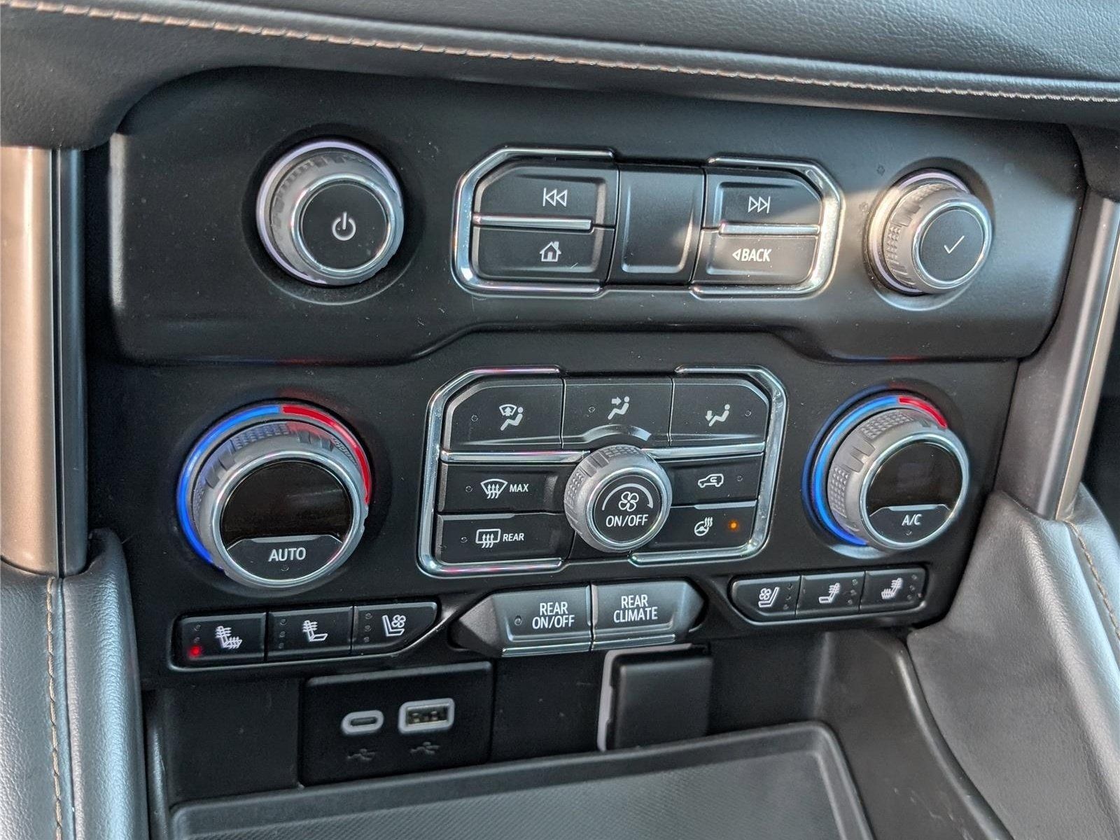 Used 2023 Chevrolet Suburban High Country w/ Advanced Technology Package AWD/4WD image 32