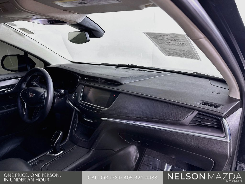 Used 2017 Cadillac XT5 Luxury w/ Driver Awareness Package FWD image 29