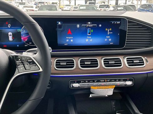 New 2026 Mercedes-Benz GLC 300 GLC 300 image 9