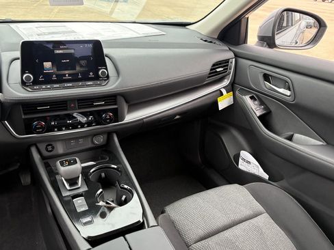 New 2026 Nissan Rogue SV FWD image 10