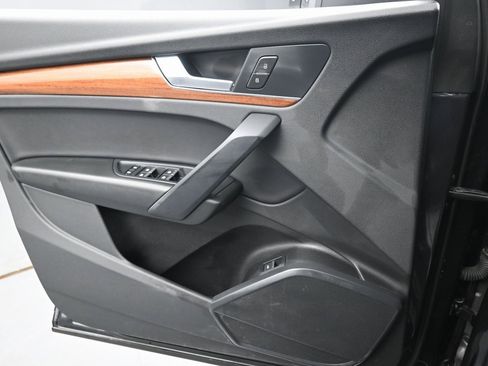 Used 2023 Audi Q5 2.0T Premium image 23