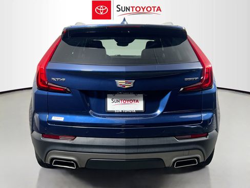 Used 2022 Cadillac XT4 Premium Luxury w/ Enhanced Visibility Package FWD image 5