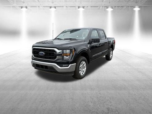 Used 2023 Ford F150 XLT image 4
