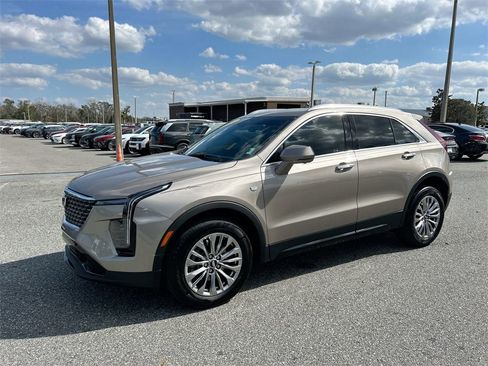 Used 2024 Cadillac XT4 Premium Luxury w/ Active Safety Package image 11