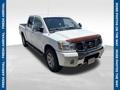 Used 2004 Nissan Titan LE w/ (Tow) Big Tow Pkg