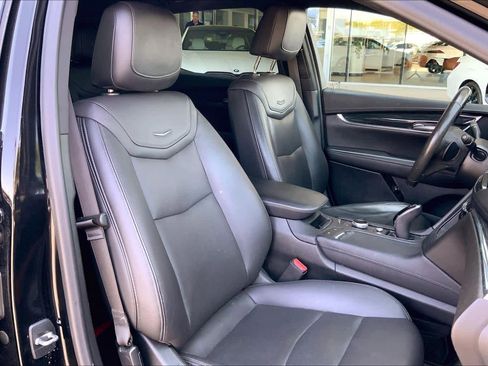 Used 2022 Cadillac XT5 Premium Luxury w/ LPO, Premium Carpet Package image 8