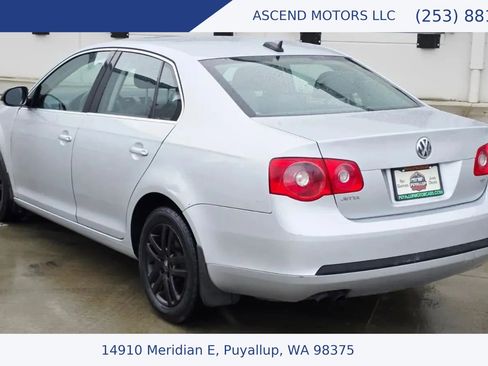 Used 2006 Volkswagen Jetta TDI FWD image 2