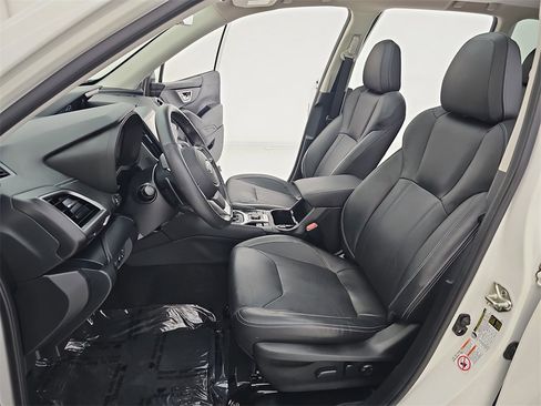 Used 2019 Subaru Forester Touring w/ Popular Package #3 image 24