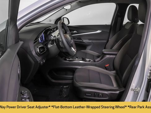 Used 2023 Chevrolet Bolt EUV LT w/ Comfort Package FWD image 7