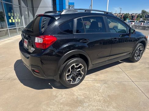 Used 2017 Subaru Crosstrek 2.0i Premium AWD/4WD image 5