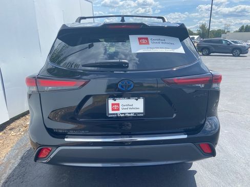 Used 2024 Toyota Highlander Limited image 10
