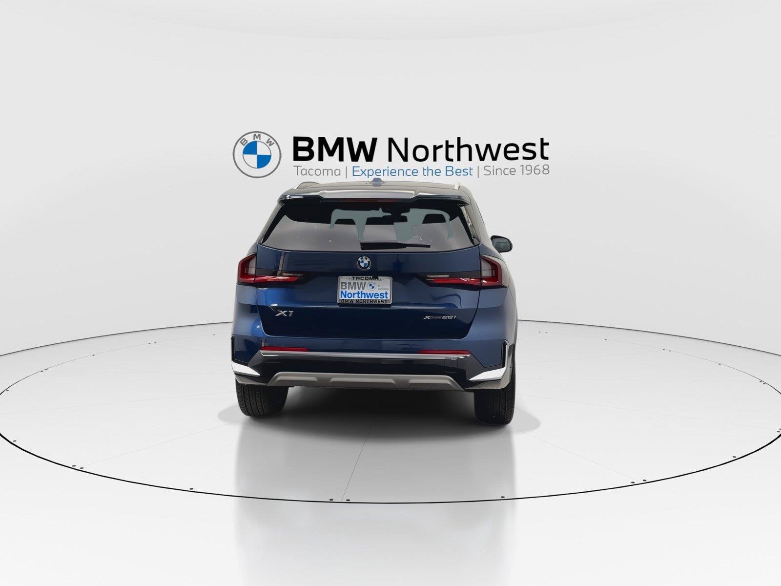 Used 2025 BMW X1 xDrive28i w/ Premium Package AWD/4WD image 2