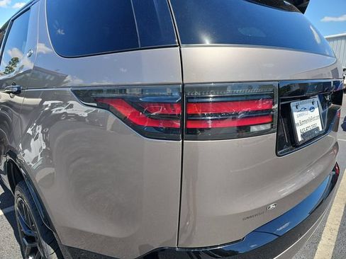 Used 2021 Land Rover Discovery HSE R-Dynamic AWD/4WD image 37