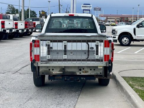 Used 2019 Ford F250 XL w/ Power Equipment Group RWD image 5