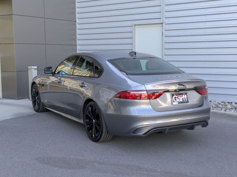 Used 2024 Jaguar XF R-Dynamic SE image 3