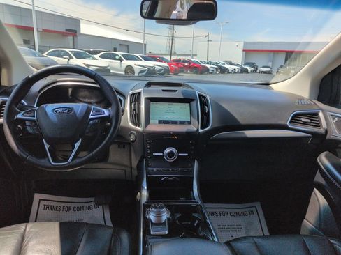 Used 2020 Ford Edge Titanium AWD/4WD image 12