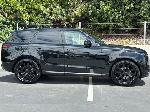 New 2026 Land Rover Range Rover Sport SE AWD/4WD image 6
