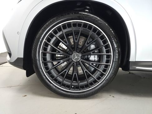 Used 2026 Mercedes-Benz GLC 43 AMG 4MATIC w/ Driver Assistance Package image 34