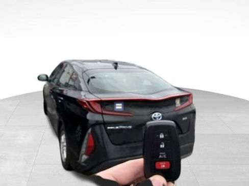 Used 2021 Toyota Prius Prime XLE image 5