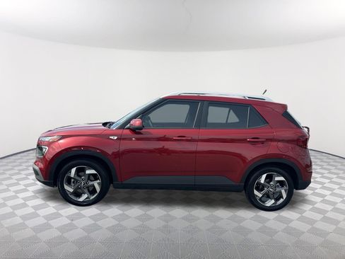 Used 2025 Hyundai Venue SEL FWD image 8