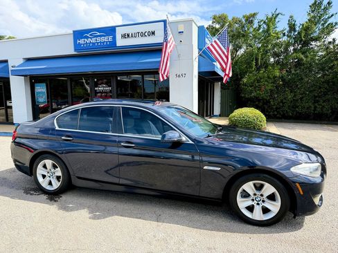 Used 2011 BMW 528i Sedan RWD image 10