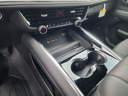 New 2026 Chevrolet Suburban High Country image 35