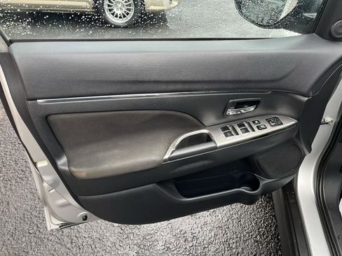 Used 2018 Mitsubishi Outlander Sport ES image 24