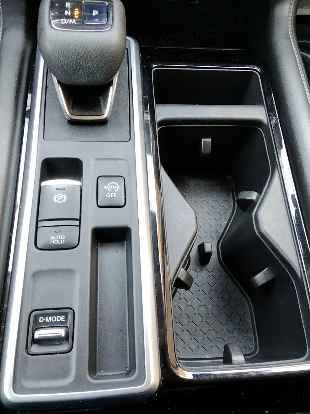 Used 2022 Nissan Pathfinder SV FWD image 26
