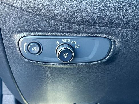 Certified 2024 Chevrolet Equinox LS w/ LS Convenience Package image 11