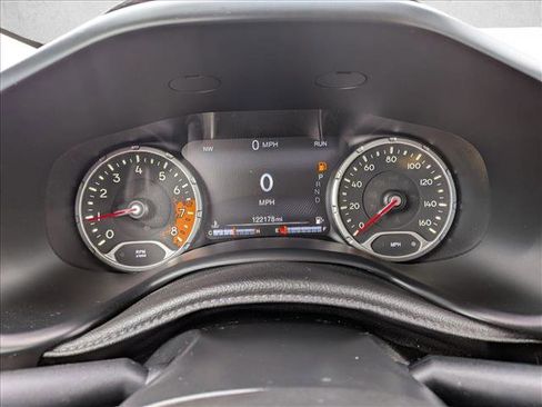 Used 2017 Jeep Renegade Trailhawk w/ Premium Trailhawk Package image 12