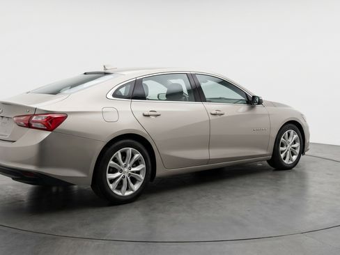 Used 2024 Chevrolet Malibu LT FWD image 9