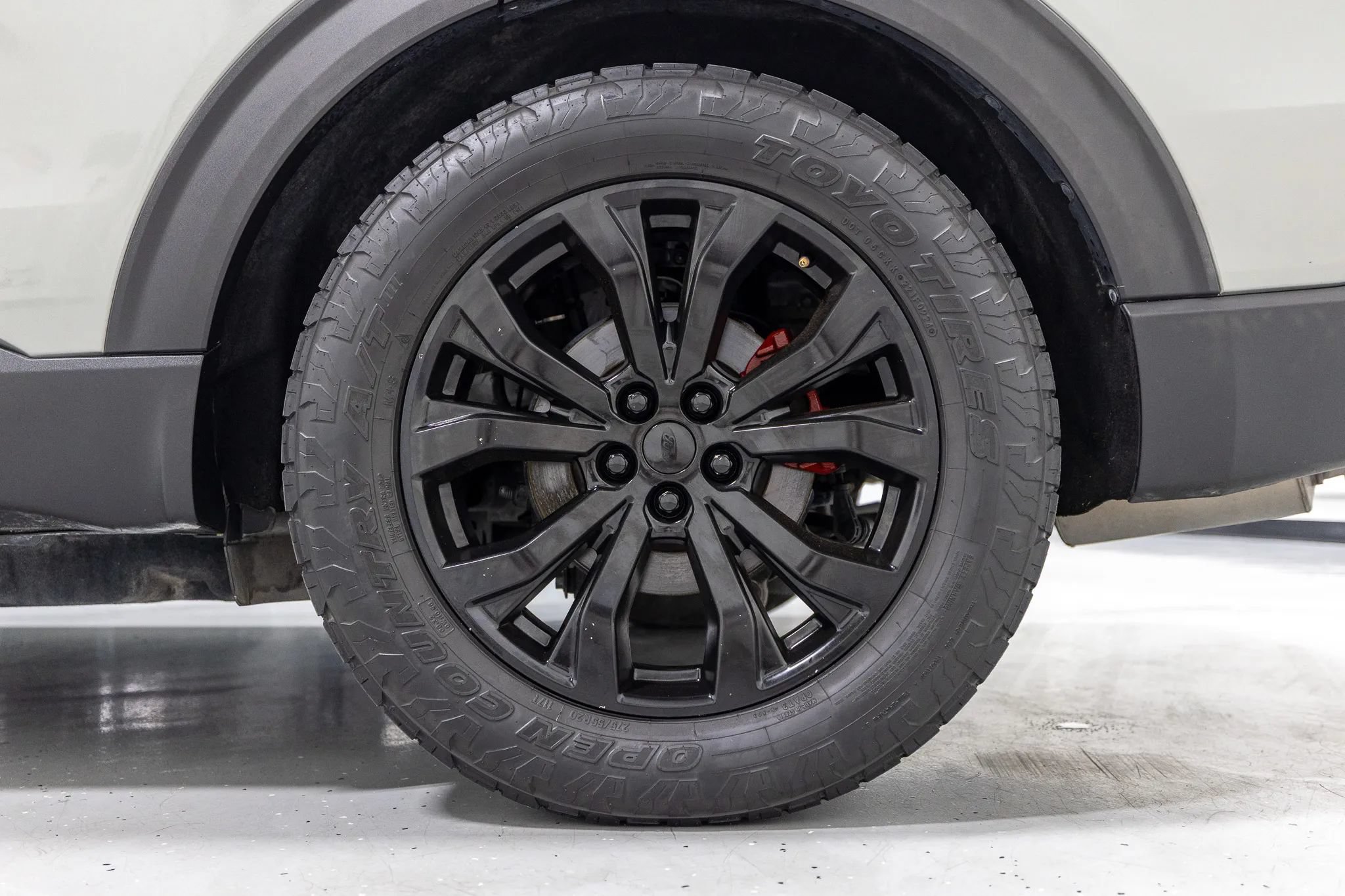 Used 2020 Ford Explorer ST w/ Premium Technology Package AWD/4WD image 15