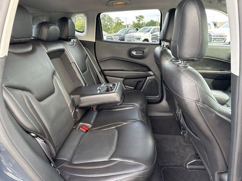 Used 2018 Jeep Compass Limited w/ Navigation Group AWD/4WD image 17