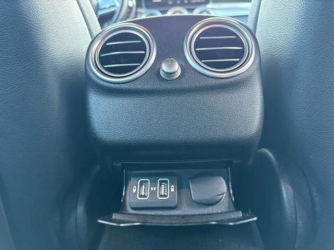 Used 2021 Mercedes-Benz C 300 4MATIC Sedan image 35