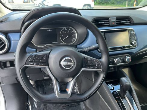 Used 2025 Nissan Versa SV FWD image 25