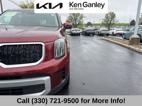 Certified 2024 Kia Telluride EX w/ EX Captain's Chair Package FWD image 21