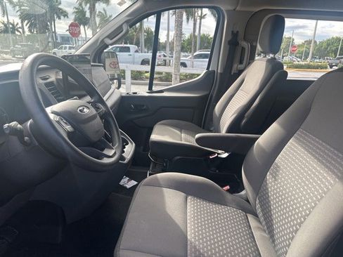 Used 2022 Ford Transit 350 XLT image 9