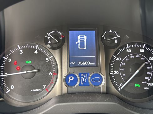 Used 2018 Lexus GX 460 Premium AWD/4WD image 21