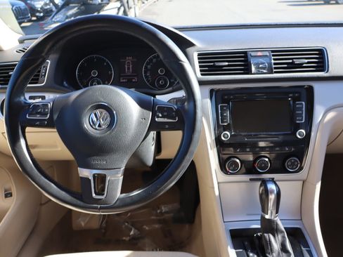 Used 2013 Volkswagen Passat TDI SE image 10