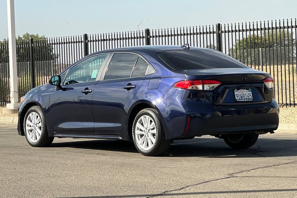Certified 2025 Toyota Corolla LE w/ LE Premium Package FWD image 7