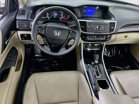Used 2017 Honda Accord LX image 20