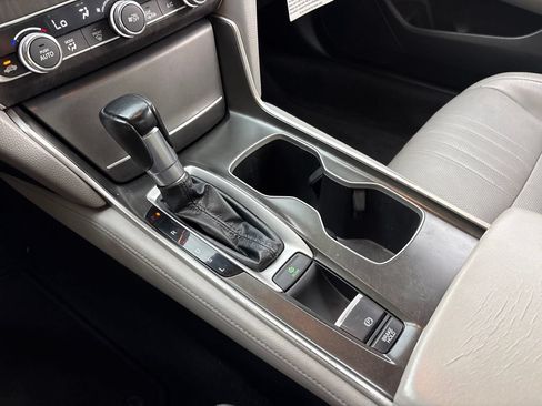 Used 2018 Honda Accord EX-L image 27