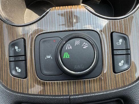 Used 2023 GMC Acadia SLE w/ Driver Convenience Package image 29